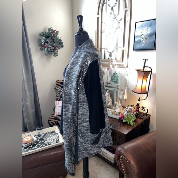 Sequin Vest - Picture 3 of 5